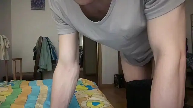 Lamonteik online show from November 2025 09:32:01 PM