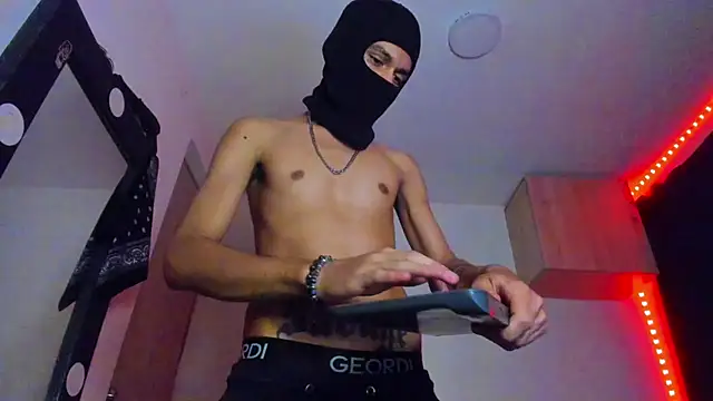 Samuel Suarez online show from March 2025 03:52:01 AM