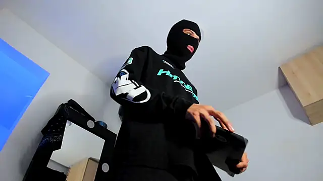 Samuel Suarez online show from November 2025 07:41:01 AM