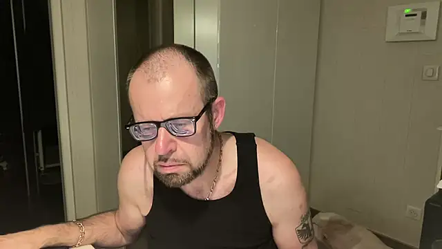 FABIOGLASSES online show from June 2026 08:45:01 PM
