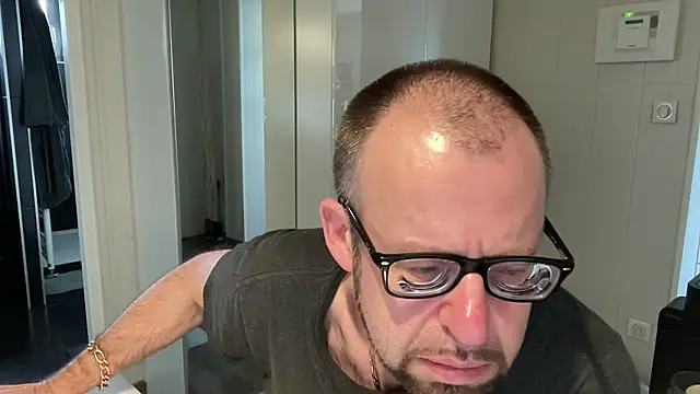 FABIOGLASSES online show from June 2026 06:06:02 PM