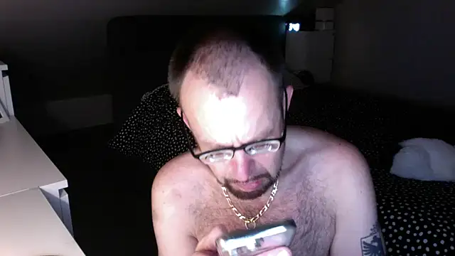Snapshot of FABIOGLASSES chatting on July 2026 01:42:02 AM FABIOGLASSES online show from July 2026 01:42:02 AM