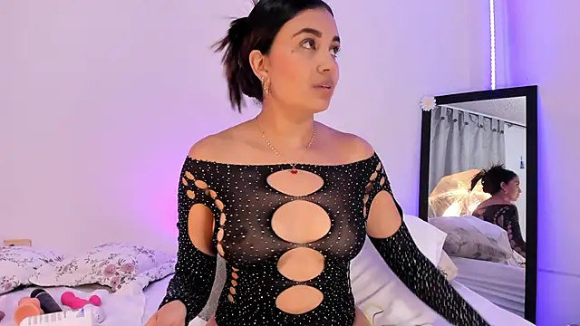 aisha es online show from January 2025 02:43:01 PM