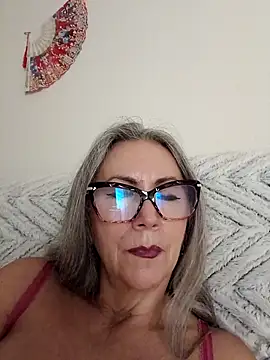 EvaRobinson online show from January 2025 05:05:02 AM