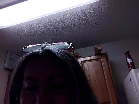 EvaRobinson online show from February 2025 06:27:02 PM