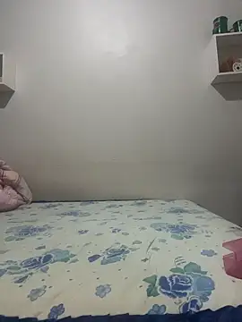 laisviana21 online show from April 2026 12:24:01 AM