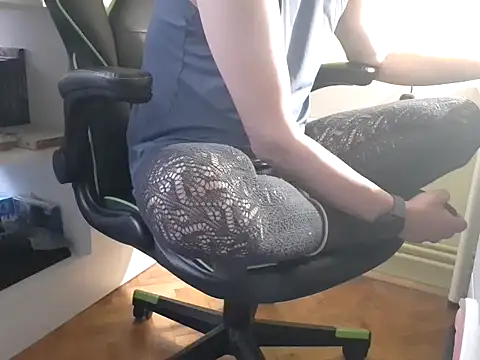 feathersify online show from November 2025 06:51:02 AM