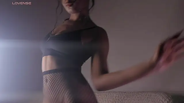 Snapshot of Ana_Peachy_ chatting on April 2026 10:16:01 PM Ana Peachy online show from April 2026 10:16:01 PM