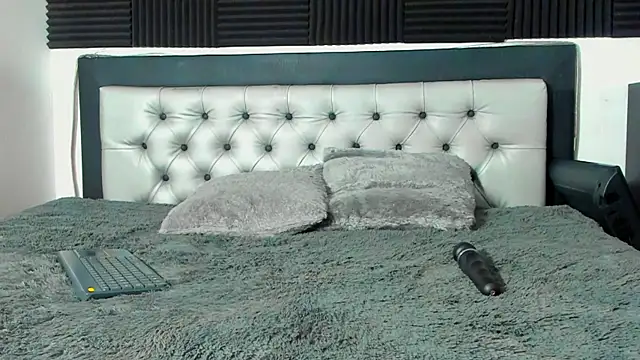 Loredepp online show from October 2025 03:29:02 AM