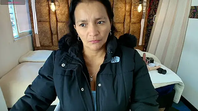 Snapshot of MarilynMiilf_ chatting on June 2026 07:07:02 PM MarilynMiilf online show from June 2026 07:07:02 PM