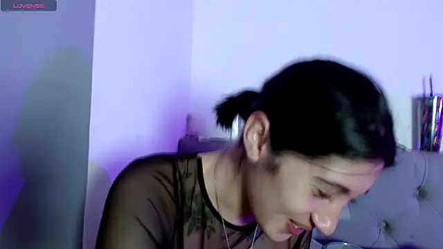 Red-moon1 online show from November 2025 04:34:01 AM