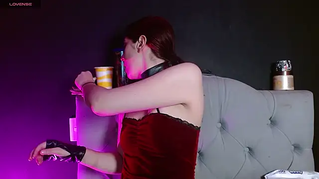 Red-moon1 online show from February 2026 04:31:01 AM