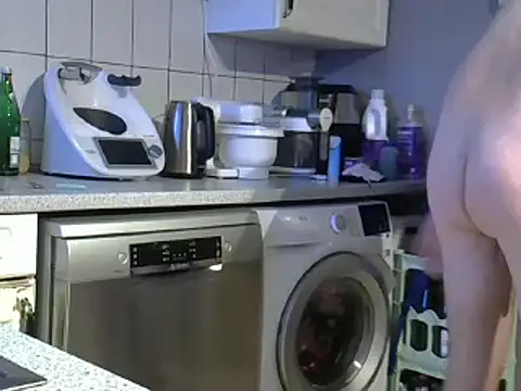 Snapshot of dragon77chelsi chatting on January 2025 07:49:01 AM dragon77chelsi online show from January 2025 07:49:01 AM