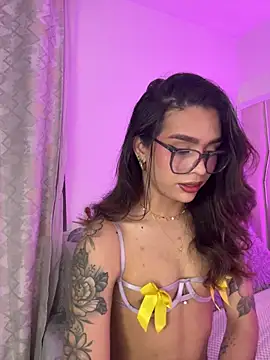 Snapshot of Samantha_Bernardo chatting on March 2026 03:45:02 AM Samantha Bernardo online show from March 2026 03:45:02 AM