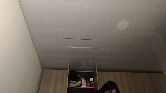 Selene93 online show from November 2025 08:29:02 PM