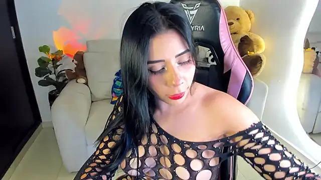 eval lee18 online show from October 2025 02:23:02 AM