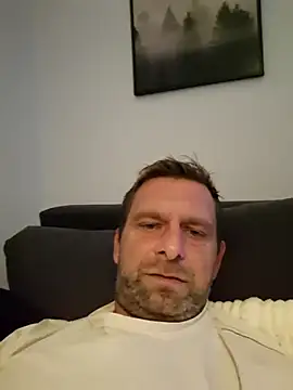 Snapshot of Mjn34 chatting on September 2025 05:20:02 AM Mjn34 online show from September 2025 05:20:02 AM