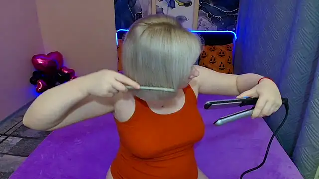 BlondPearl online show from November 2025 09:48:02 PM