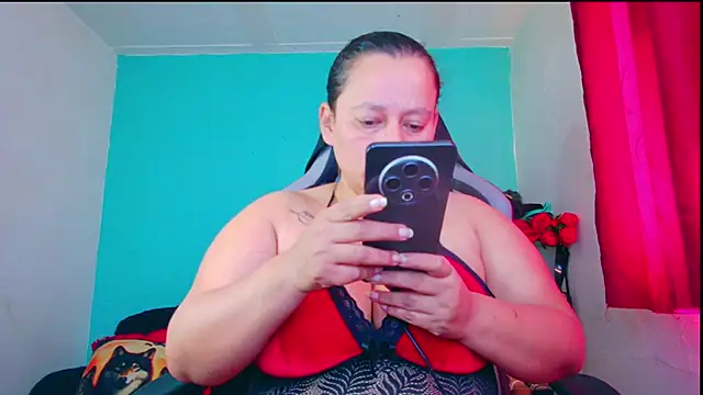 Snapshot of Diana_Lozano chatting on December 2025 01:27:01 PM Diana Lozano online show from December 2025 01:27:01 PM