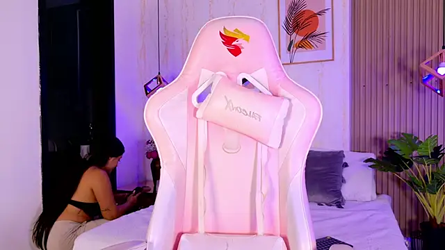 CameronCollins  online show from February 2026 07:42:02 PM