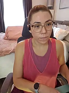 Ellie-L-Elizabeth online show from December 2024 05:33:01 PM