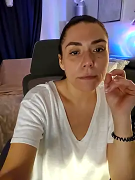 Ellie-L-Elizabeth online show from February 2025 10:50:01 PM