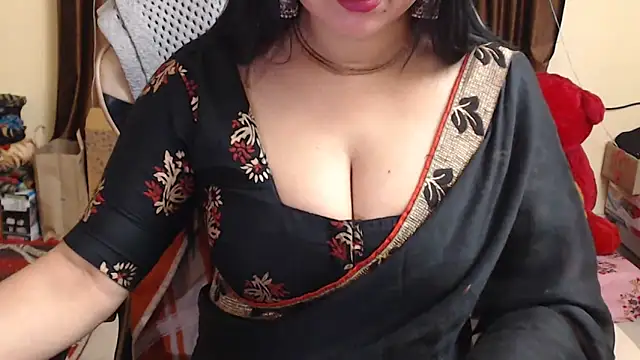 Snapshot of Naughty_Kashish chatting on February 2025 06:27:02 AM Naughty Kashish online show from February 2025 06:27:02 AM