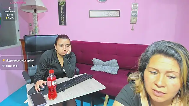 lesbiancuple online show from October 2025 12:42:02 AM