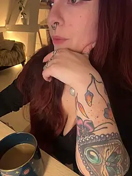 LunaMoongirl online show from February 2026 07:28:02 PM