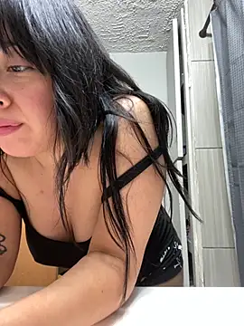 AriannaPena online show from September 2025 09:25:02 PM