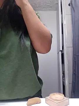 AriannaPena online show from October 2025 09:57:01 PM