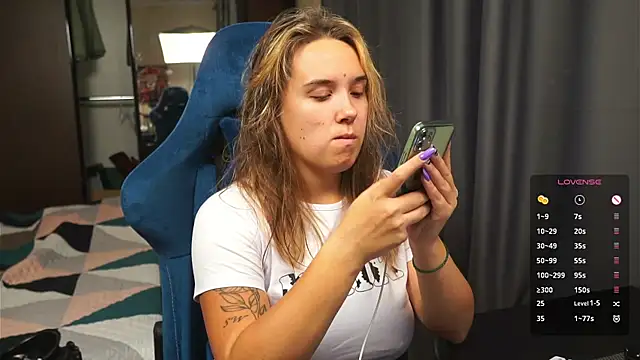 Sandra SW  online show from October 2025 01:58:01 PM