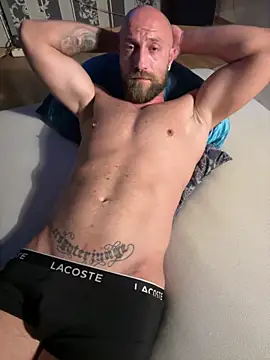 Snapshot of Toyboy471 chatting on February 2025 11:15:01 PM Toyboy471 online show from February 2025 11:15:01 PM