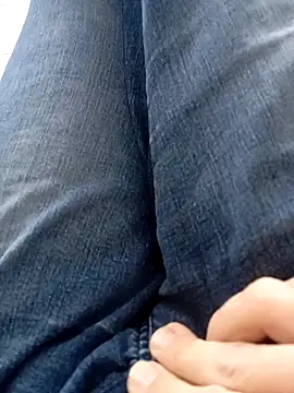 mickzizi online show from December 2025 10:32:02 AM