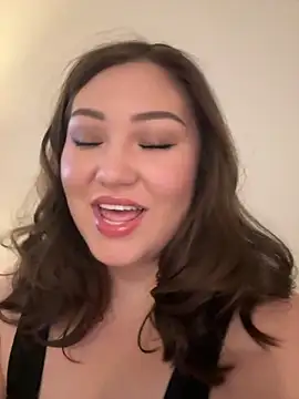 Snapshot of RosieDixx chatting on October 2025 12:56:02 AM RosieDixx online show from October 2025 12:56:02 AM