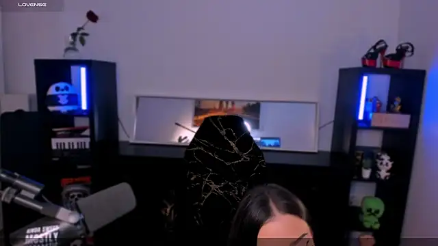 SofiRusselle online show from January 2026 07:19:01 PM