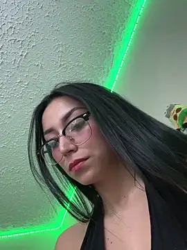 Snapshot of sophie_cute66 chatting on December 2024 08:58:02 AM sophie cute66 online show from December 2024 08:58:02 AM