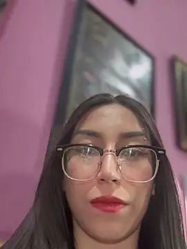 Snapshot of sophie_cute66 chatting on January 2025 06:50:01 PM sophie cute66 online show from January 2025 06:50:01 PM