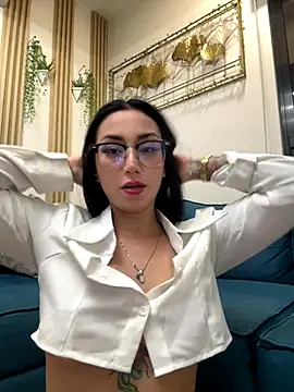 Snapshot of sophie_cute66 chatting on November 2025 06:25:02 AM sophie cute66 online show from November 2025 06:25:02 AM