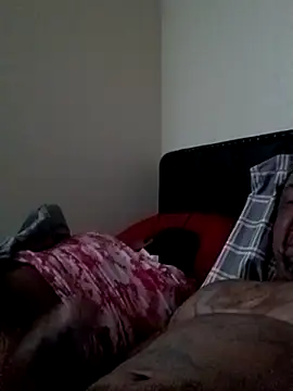 yellowwetfox online show from October 2025 01:40:02 PM