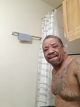 yellowwetfox online show from February 2026 03:48:01 AM