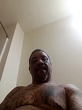 yellowwetfox online show from April 2026 04:23:01 PM