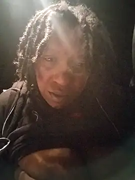 markquanna online show from December 2025 08:12:01 AM