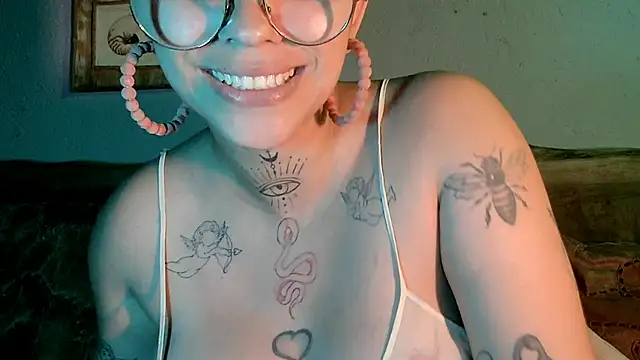 Lilmuh  online show from February 2025 11:22:01 PM