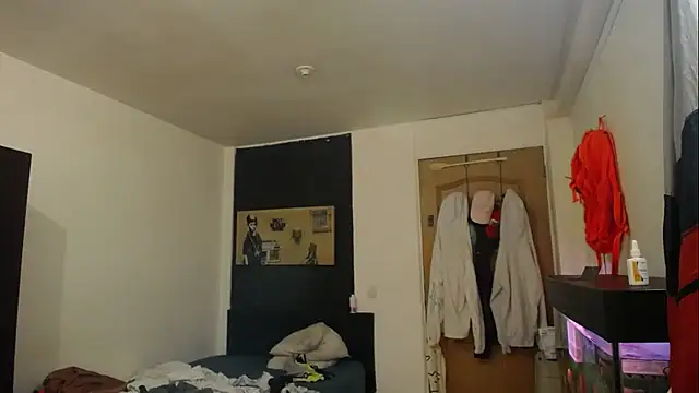 romeolovedark online show from February 2025 08:04:02 PM