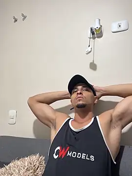 Snapshot of Kris_Khalifa69 chatting on September 2025 02:06:02 PM Kris Khalifa69 online show from September 2025 02:06:02 PM