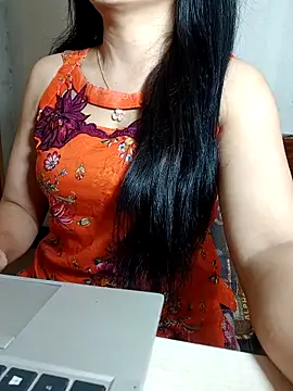 Snapshot of Chanchal--Navya chatting on May 2026 06:02:02 PM Chanchal--Navya online show from May 2026 06:02:02 PM