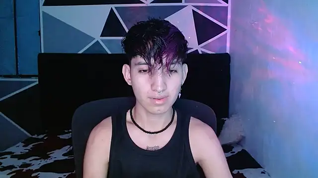 Snapshot of littlextreme chatting on December 2024 01:15:02 AM littlextreme online show from December 2024 01:15:02 AM