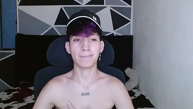 Snapshot of littlextreme chatting on December 2024 02:41:01 AM littlextreme online show from December 2024 02:41:01 AM