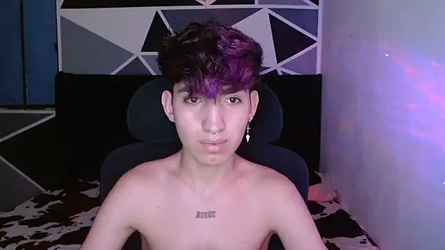 Snapshot of littlextreme chatting on December 2024 08:31:02 AM littlextreme online show from December 2024 08:31:02 AM